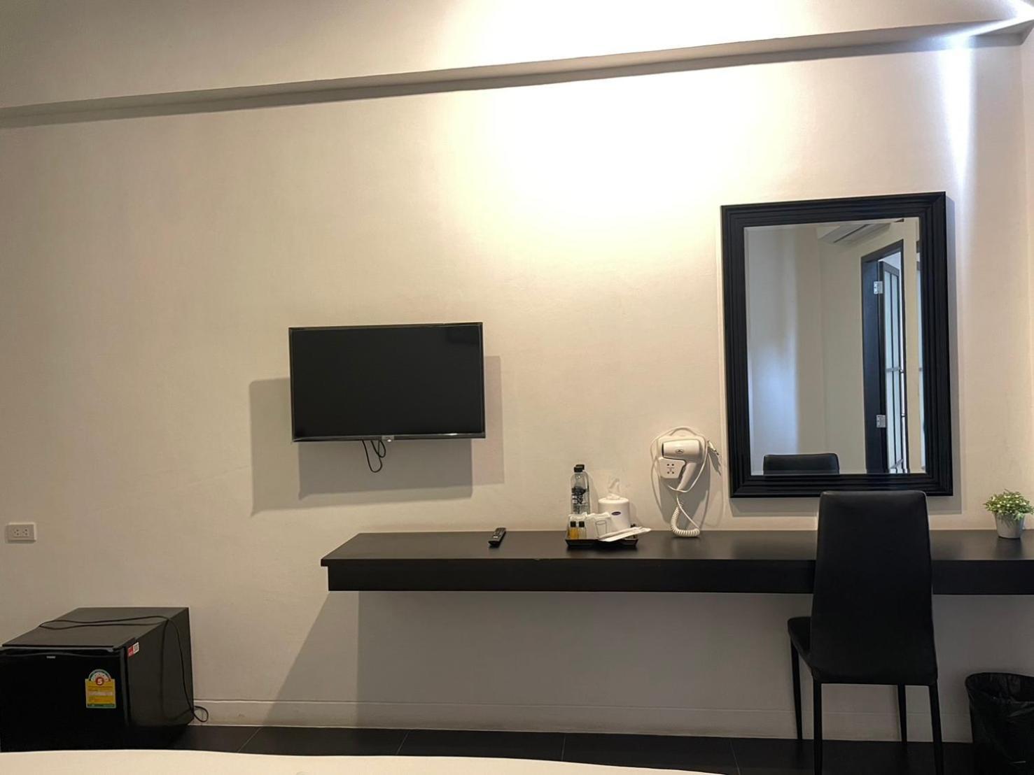 צ'יאנג מאי Azz Hotel מראה חיצוני תמונה