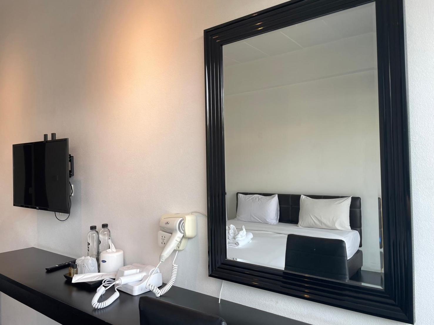 צ'יאנג מאי Azz Hotel מראה חיצוני תמונה