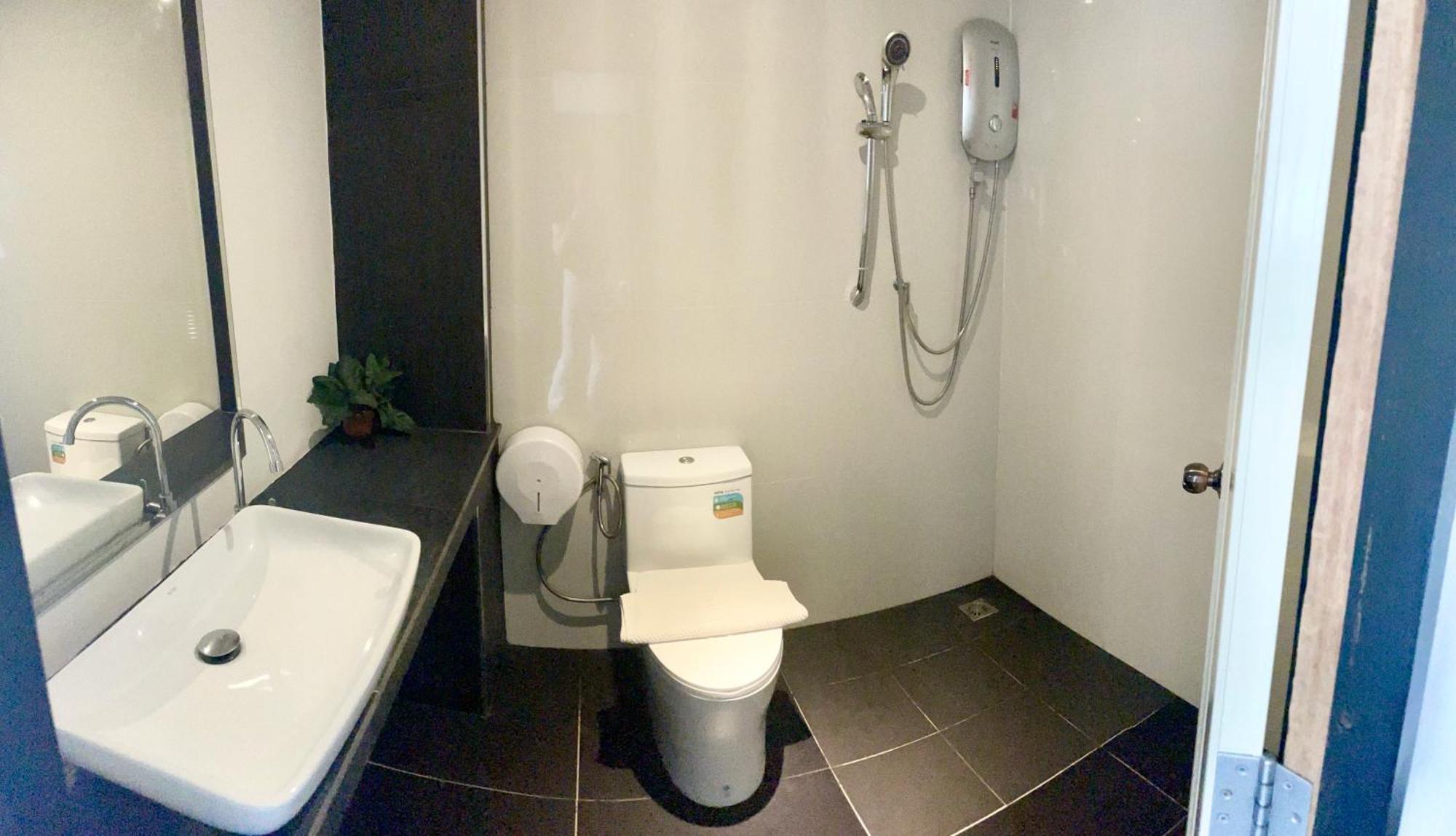 צ'יאנג מאי Azz Hotel מראה חיצוני תמונה