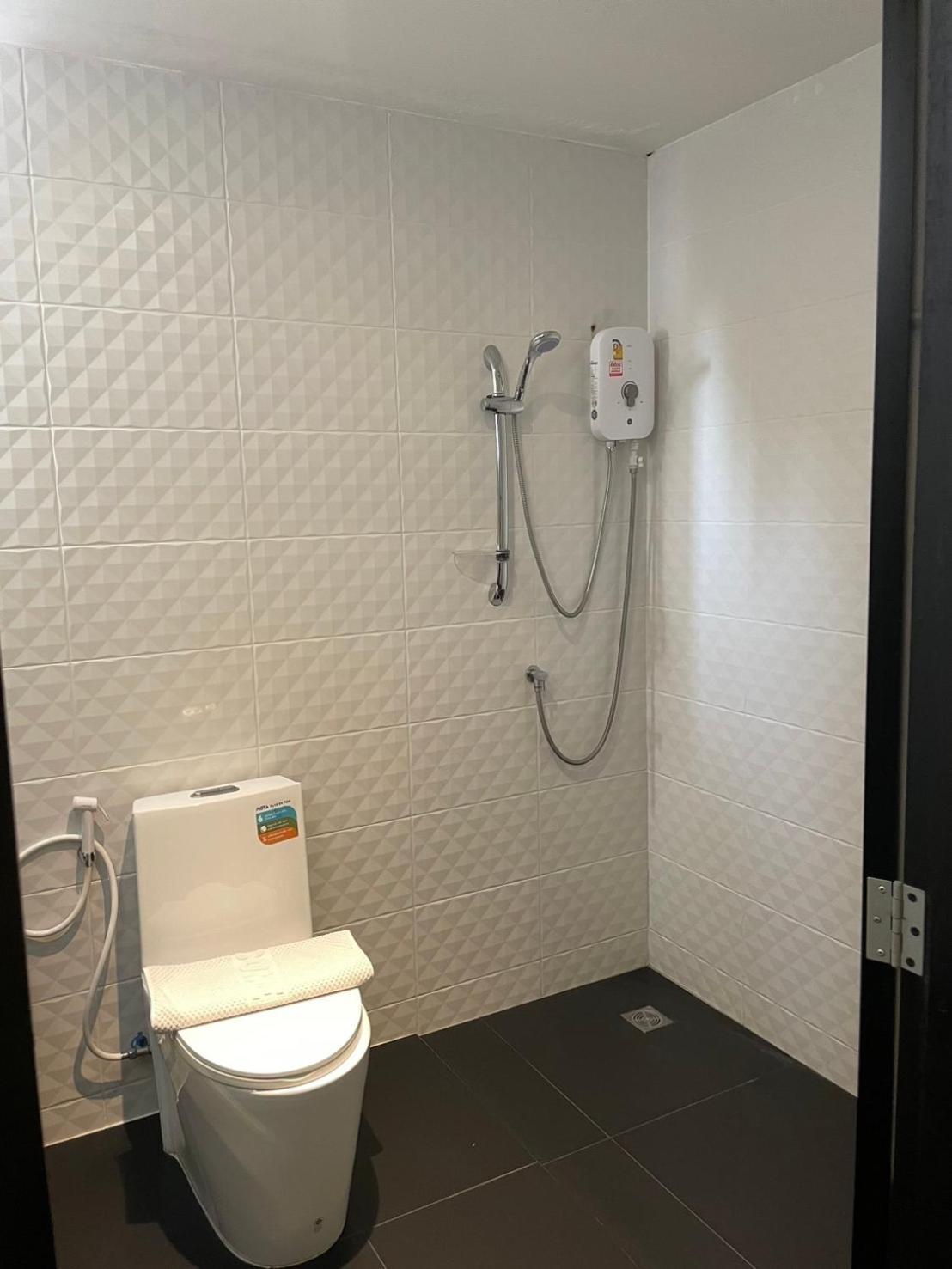 צ'יאנג מאי Azz Hotel מראה חיצוני תמונה
